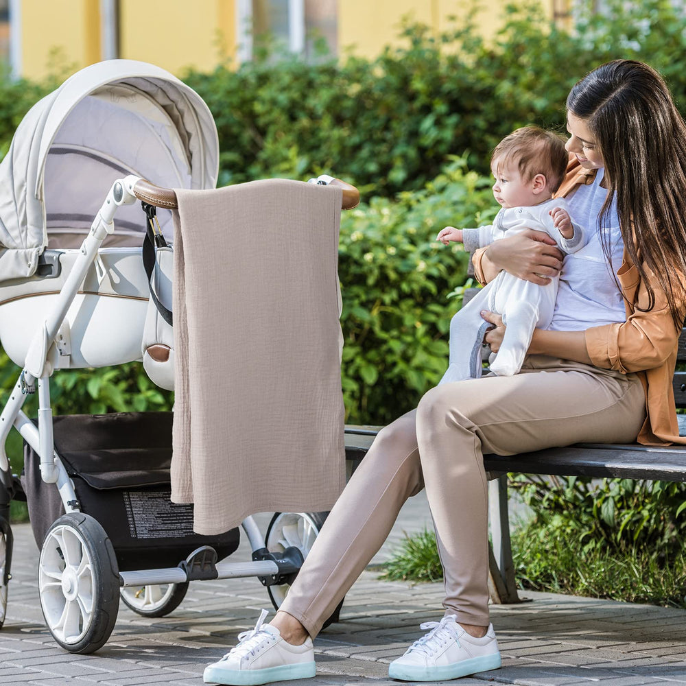 Treela ideal for outdoor outings like strolls and garden visits.