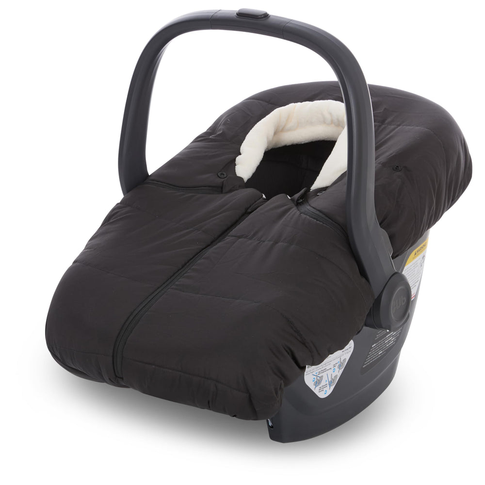 TRENDHUB Buntting Bag ideal for outdoor strolls and quick errands in winter.