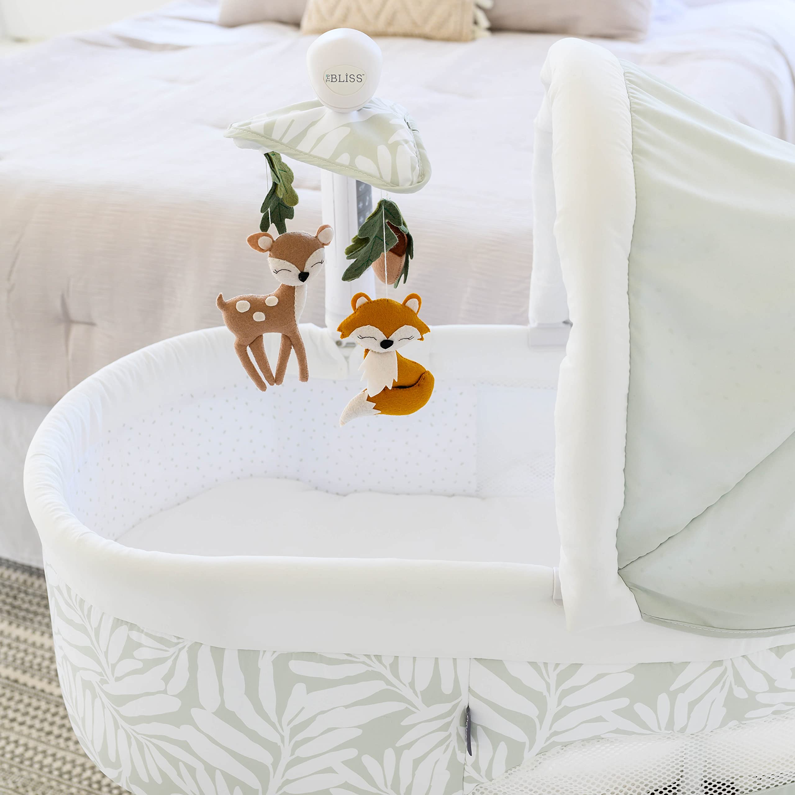 TruBliss Sweetli Calm play2sleep-mobile provides engaging baby entertainment
