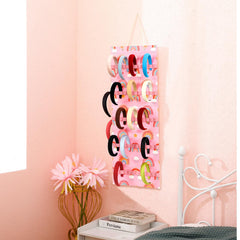 Tudomro 98 cm long wall-hung organizer maximizes vertical storage space.