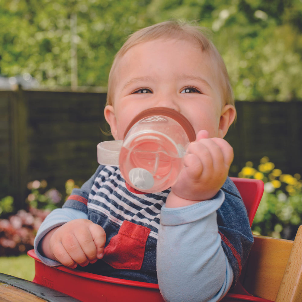 TUM TUM Tippy Up 200ml capacity ideal for early weaning routines.