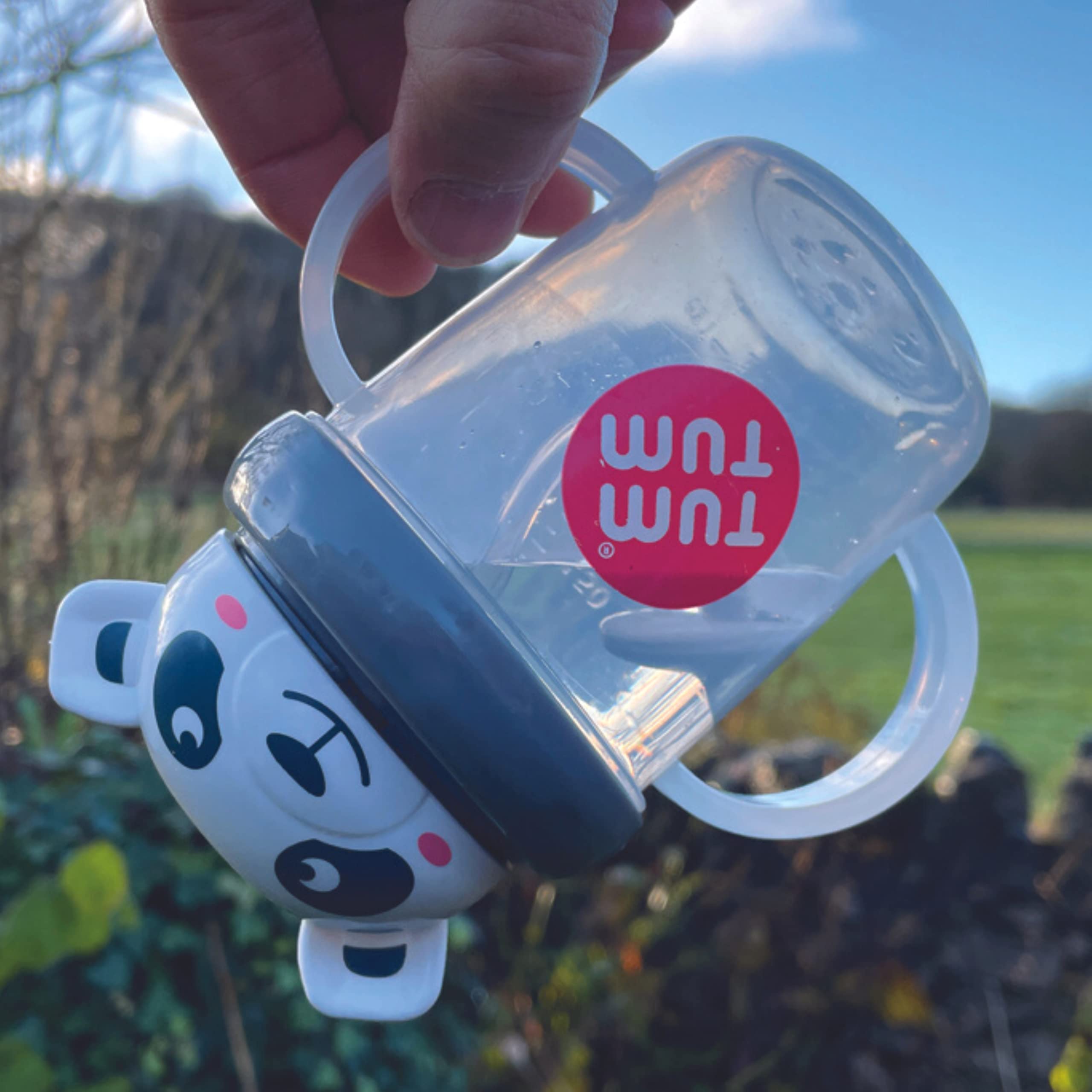 TUM TUM Tippy Up side-measure helps monitor how much they've drunk.