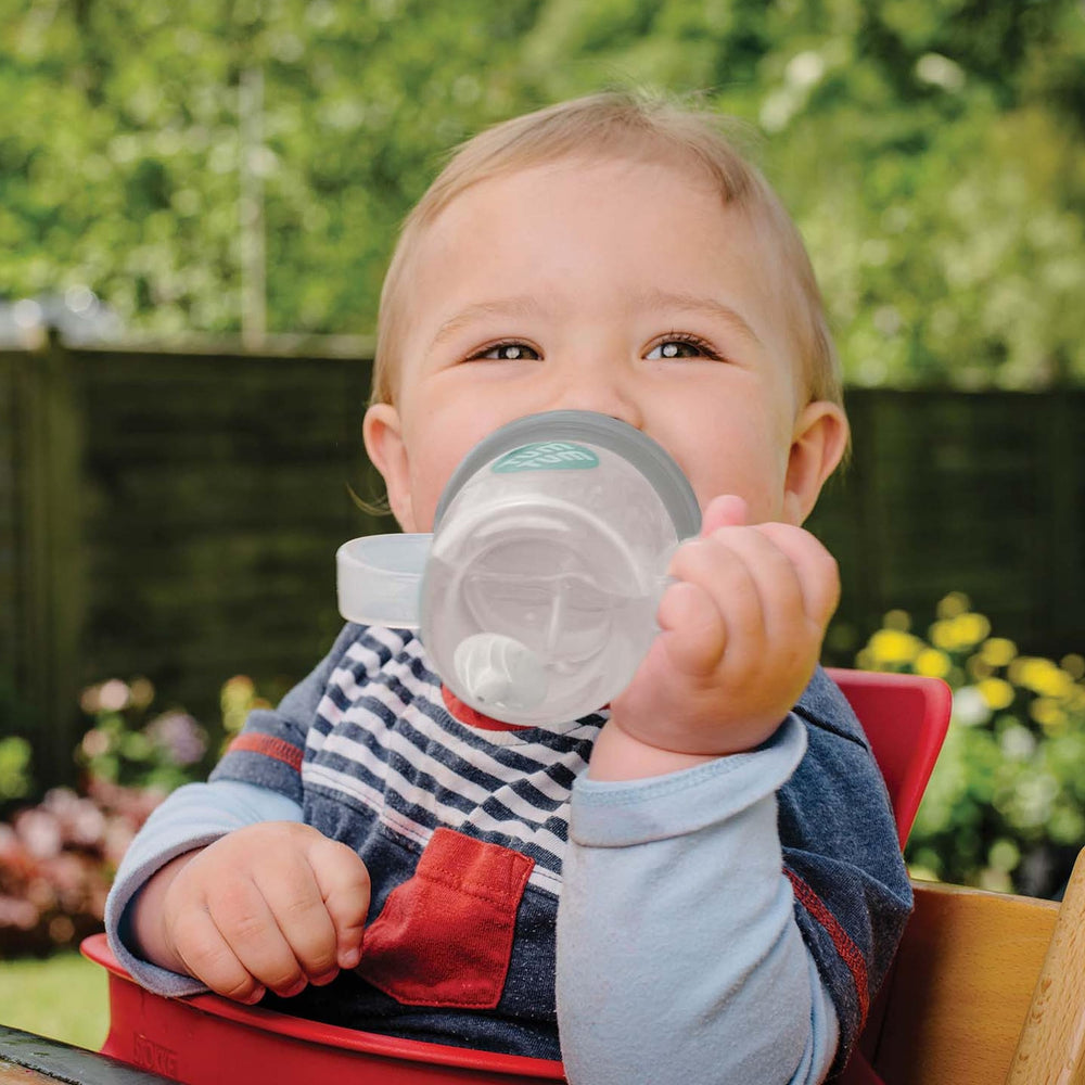 TUM TUM Tippy Up spare straw and brush set for easy cleaning