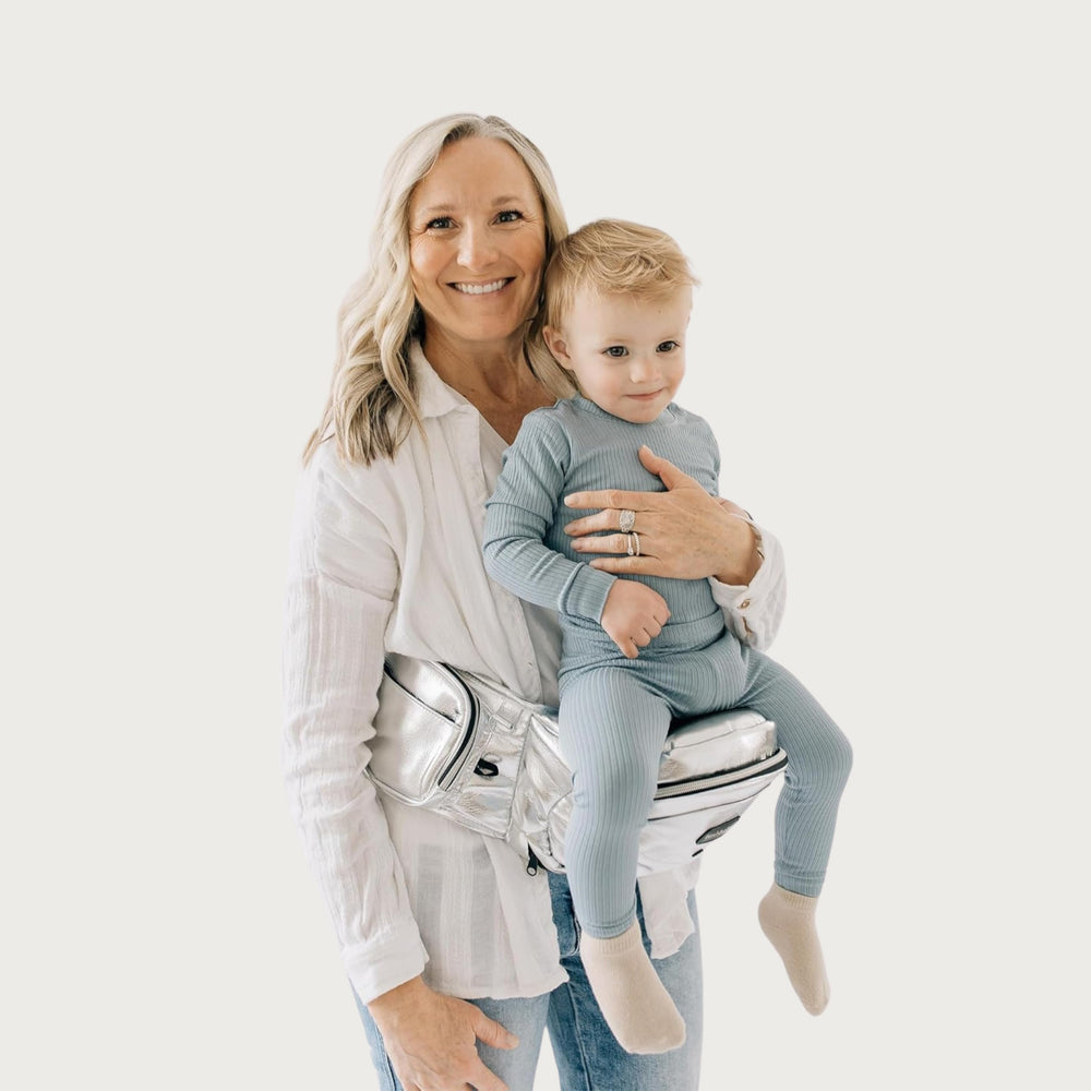 TushBaby nursing pillow feature supports comfortable feeding sessions on the go.