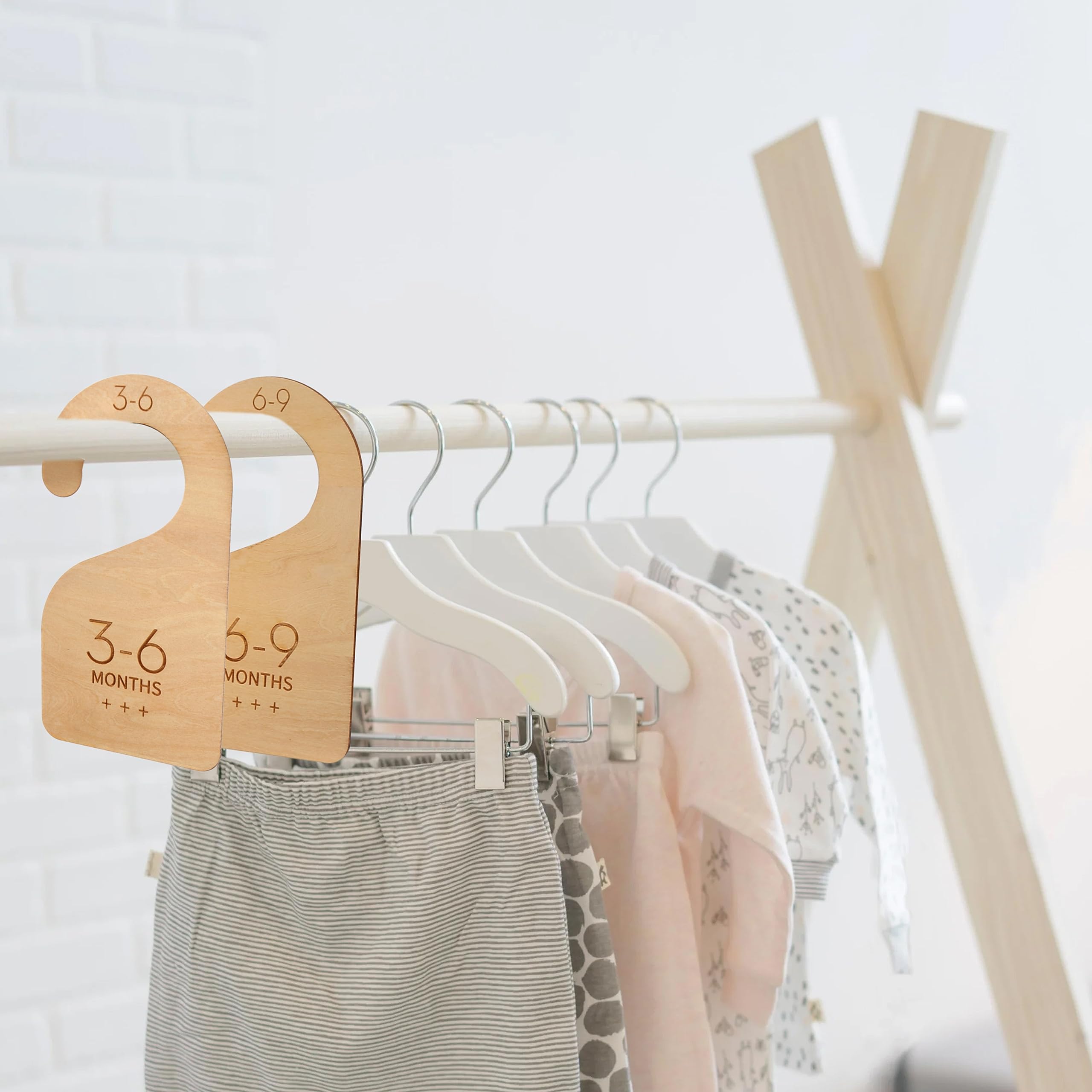TUTOTU modern baby closet dividers 3-6-months wardrobe aid and labeling.