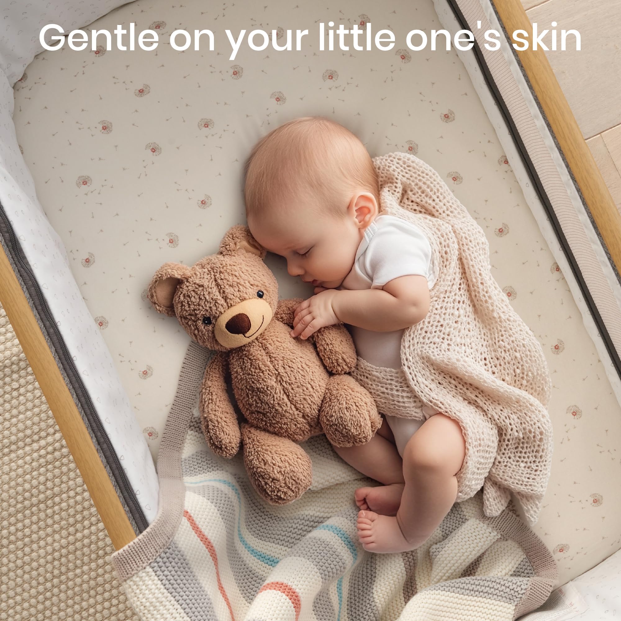 Tutti Bambini bassinet sheets wrinkle-free fit keeps mattress tidy.