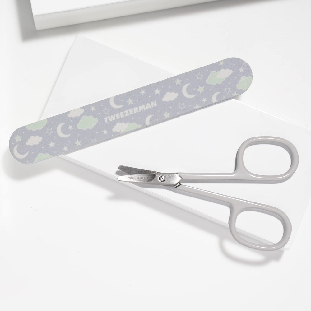 Tweezerman closeup blades image focusing precise blade edges for delicate infant nails