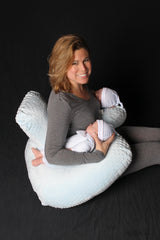 Twin Z Pillow Blue tummy time view – gentle support during play.