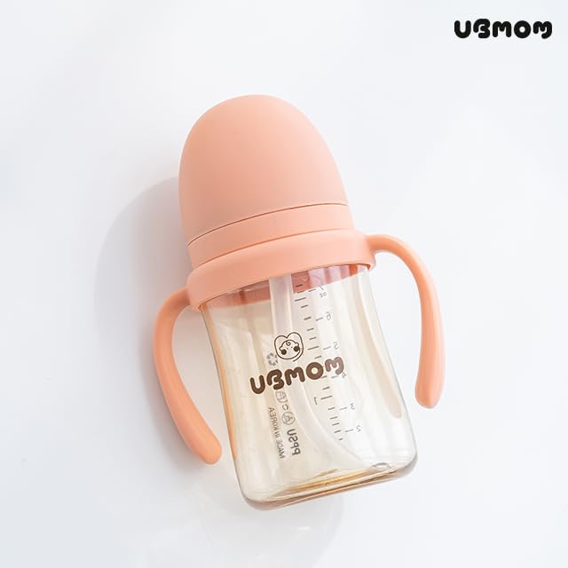 UBMOM No-Spill Sippy Cup with 360-degree rotating handles supports comfortable grip during playtime.