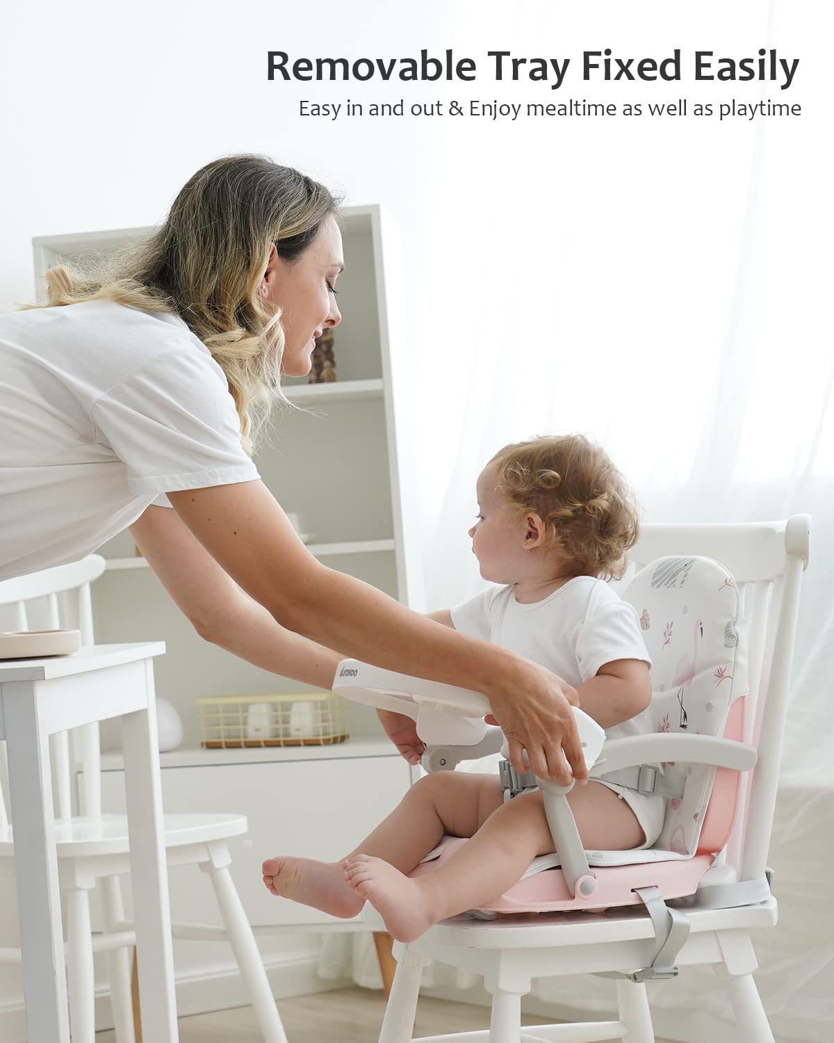 UBRAVOO 3-point safety harness secures child during meals