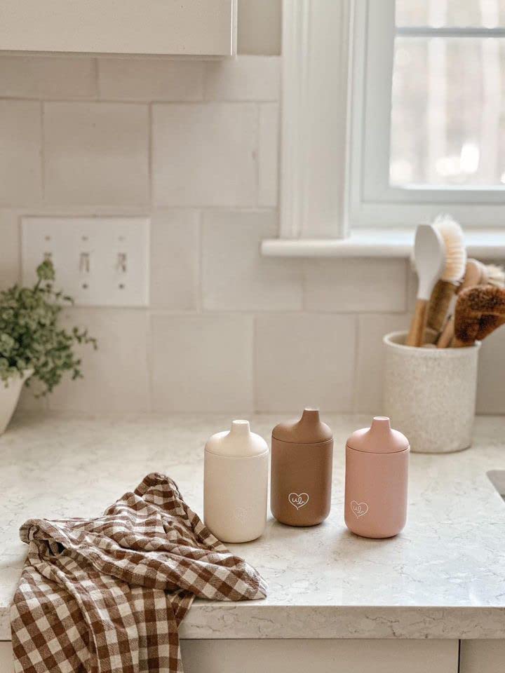 Ullabelle take-and-toss set of 3 beige travel-ready cups.