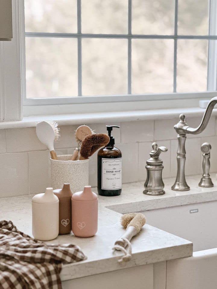 Ullabelle cups dishwasher and microwave safe for easy cleaning.