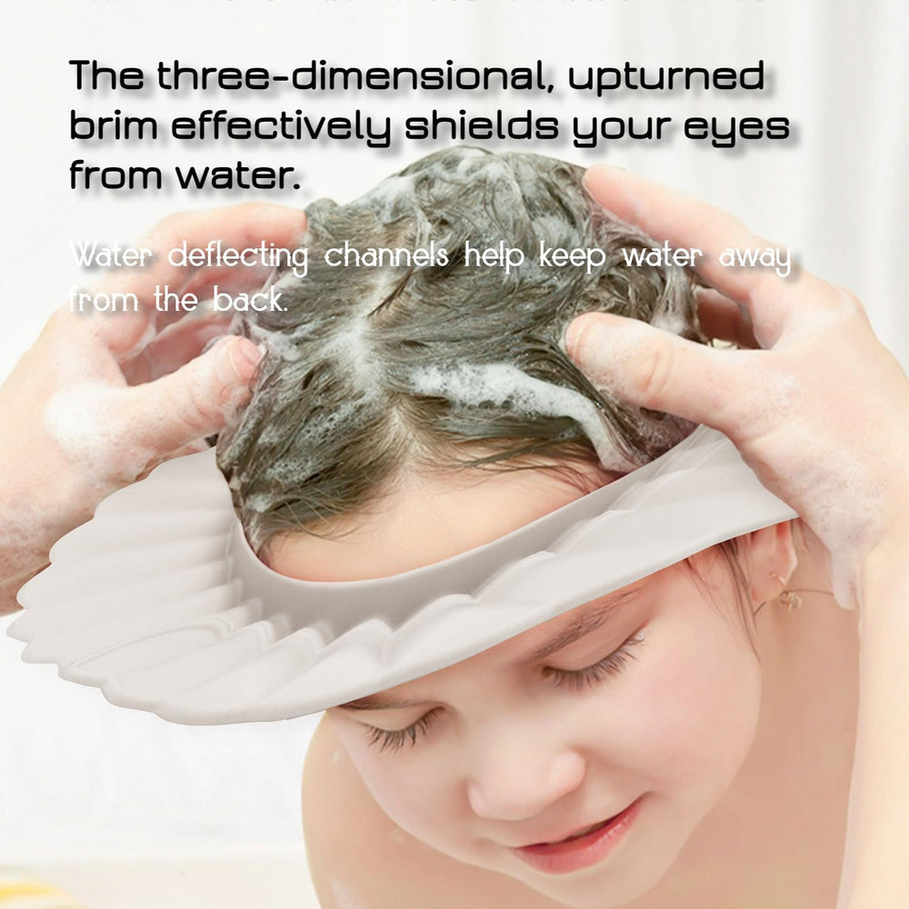 UMUACCAN cute ergonomic design cap stays in place during bath time play.