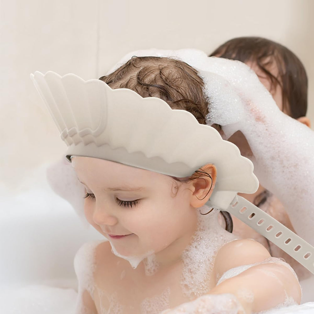UMUACCAN soft silicone bathing cap provides a gentle feel against skin.
