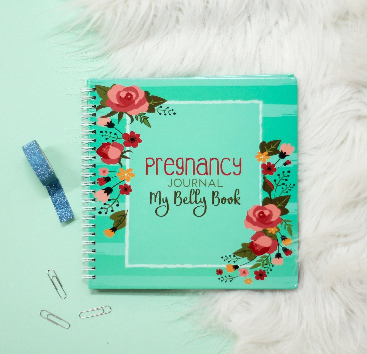 Unconditional ROSIE unisex color palette ensures a gender-neutral keepsake for every pregnancy.