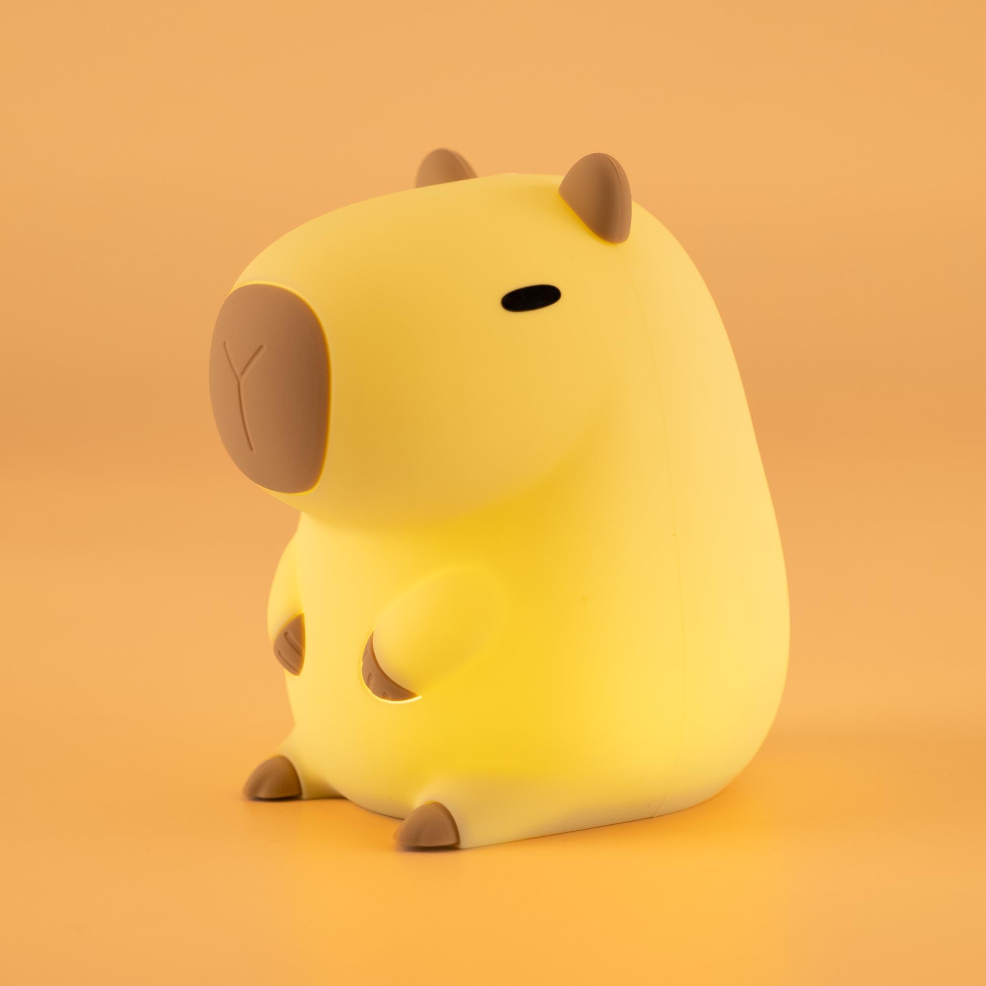 UNEEDE capybara night light doubles as decor and toy.