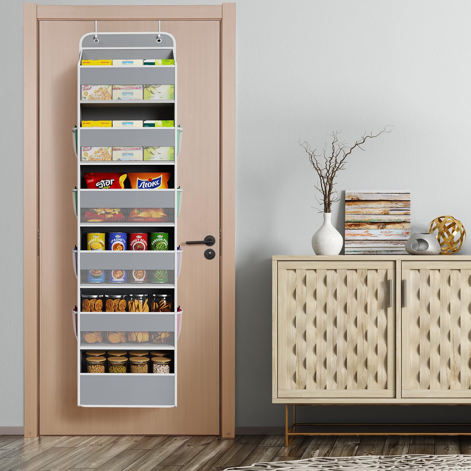 Univivi installation hooks demonstrate simple, door-friendly mounting for standard doors.
