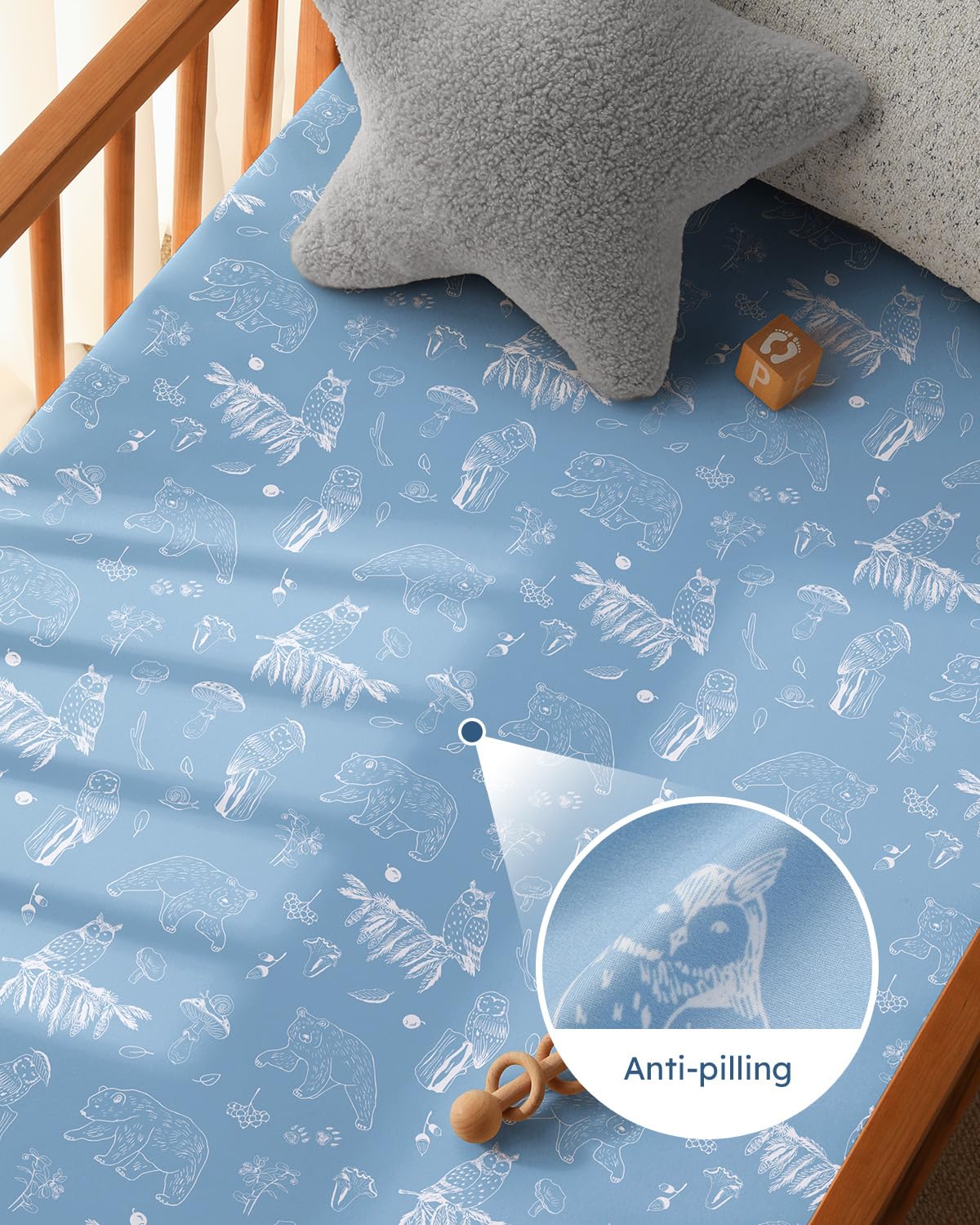 Unnivoll dinosaur-pattern sheets bring a playful touch to nursery while keeping the fit secure.