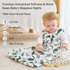 Unnivoll fleece sleep sack gray dinosaur, zipper close-up, smooth 2-way zipper for easy nighttime changes.