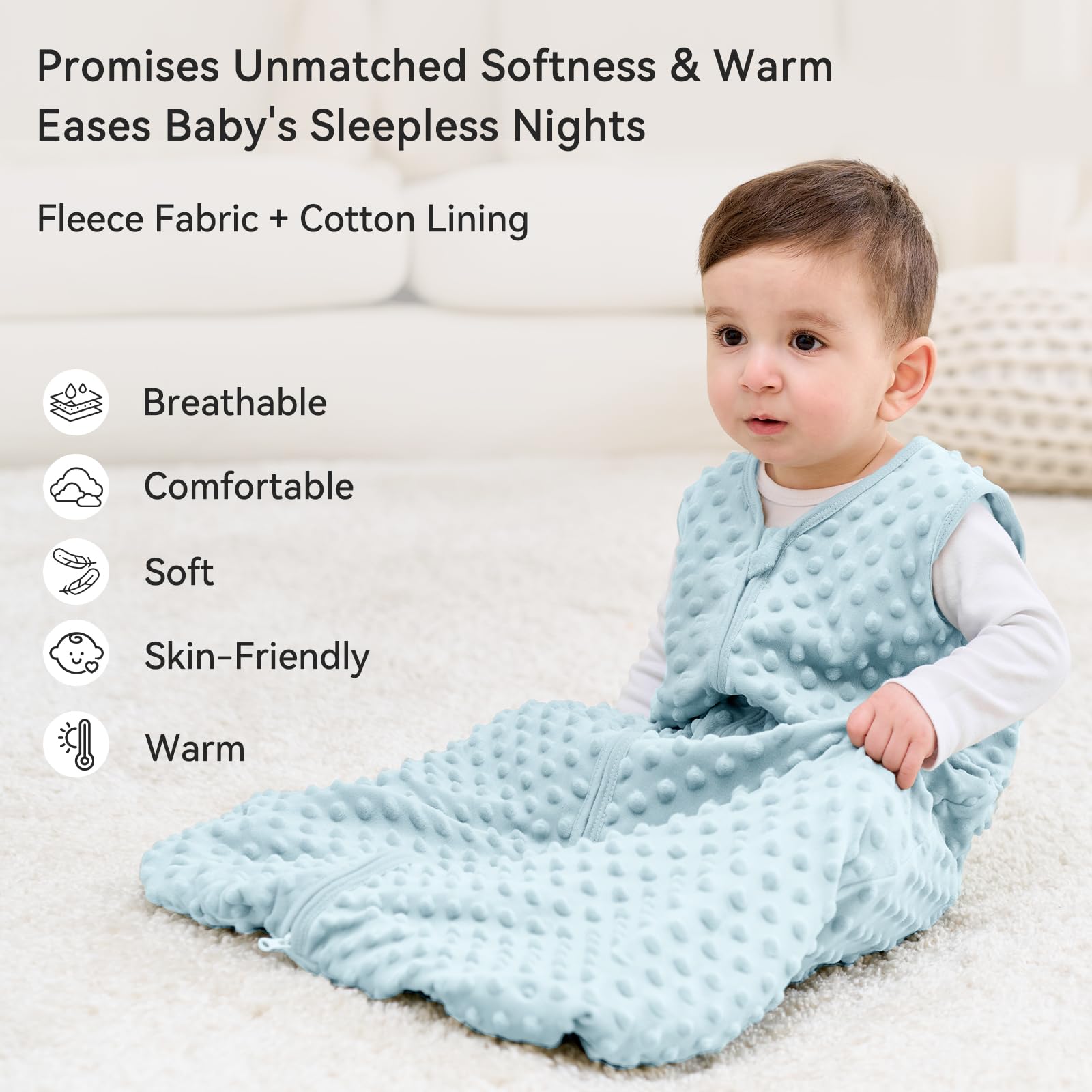 Unnivoll fleece sleep sack two-way zipper detail for easier nighttime changes.