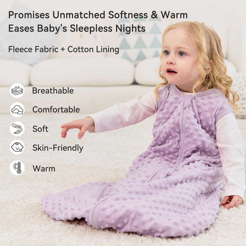 Unnivoll sleep sack with two-way zipper detail for easy nighttime changes