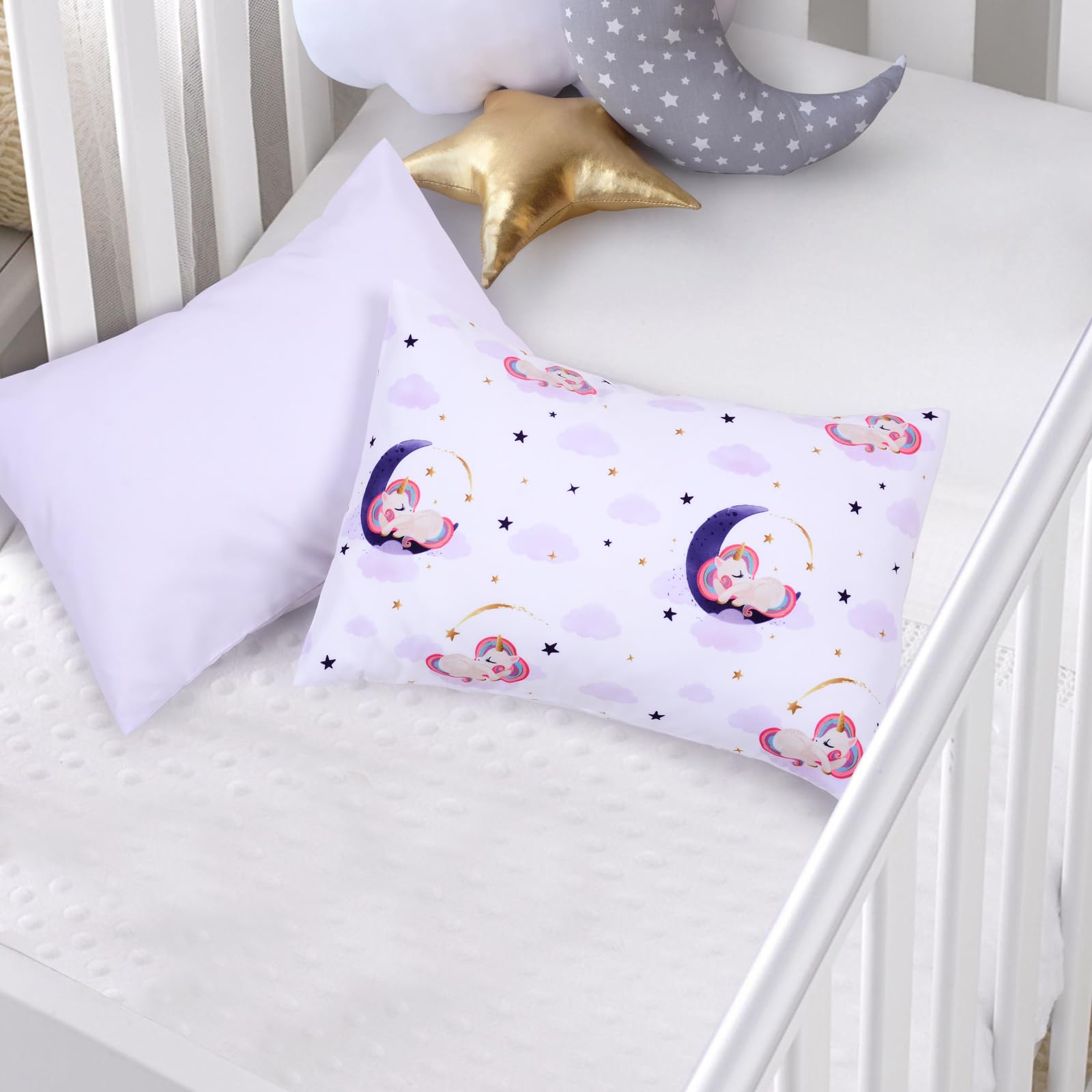 UOMNY travel-friendly unicorns pillowcase set ideal for home, daycare, and trips.