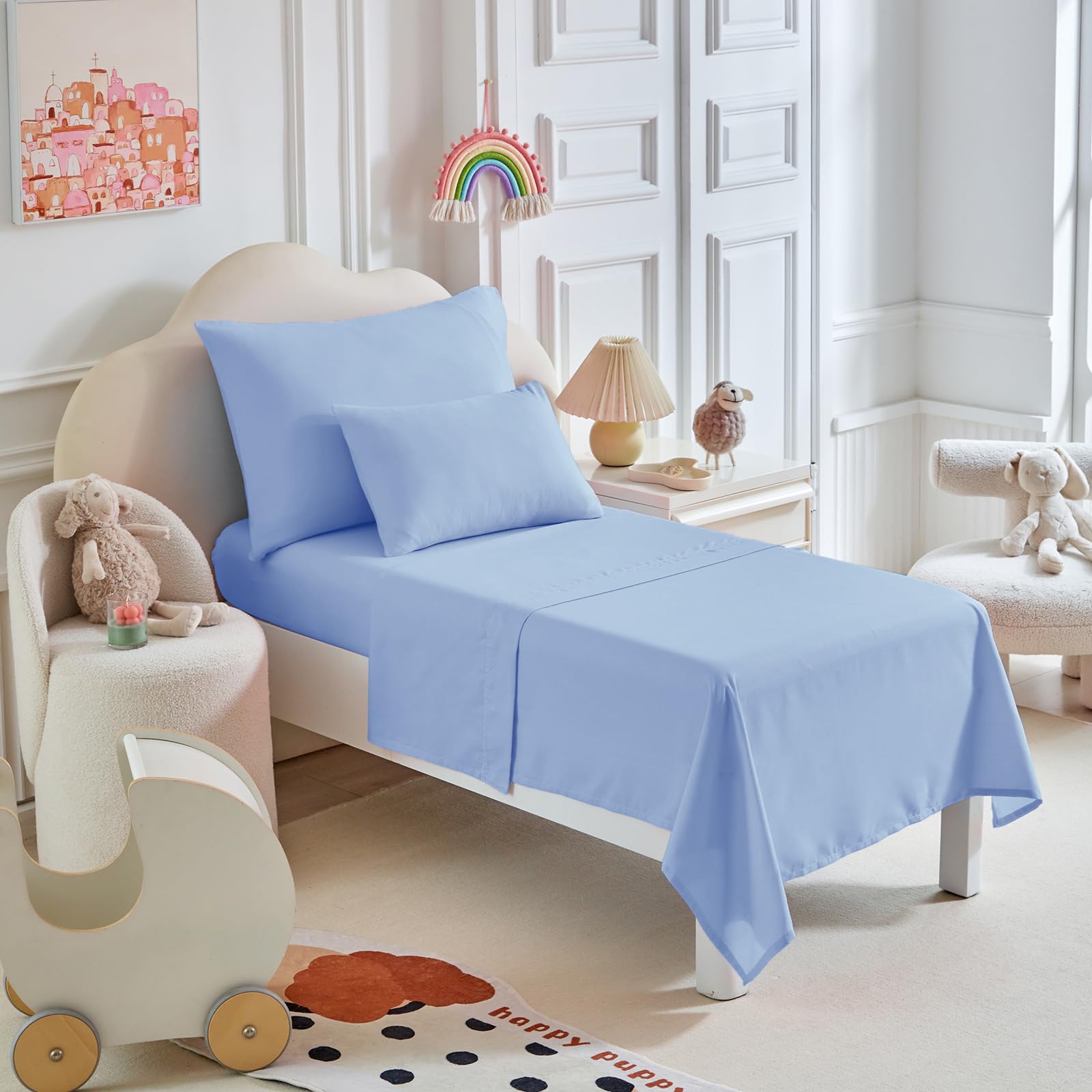 UOZZI Bedding standard pillowcase on the set provides easy care and soft touch.