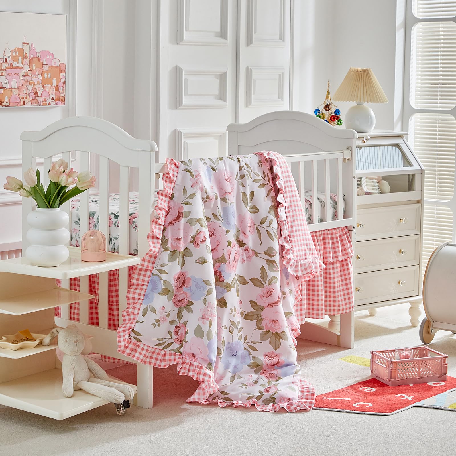 UOZZI BEDDING closeup-90gsm-microfiber-fabric emphasizes soft, durable surface for easy care.