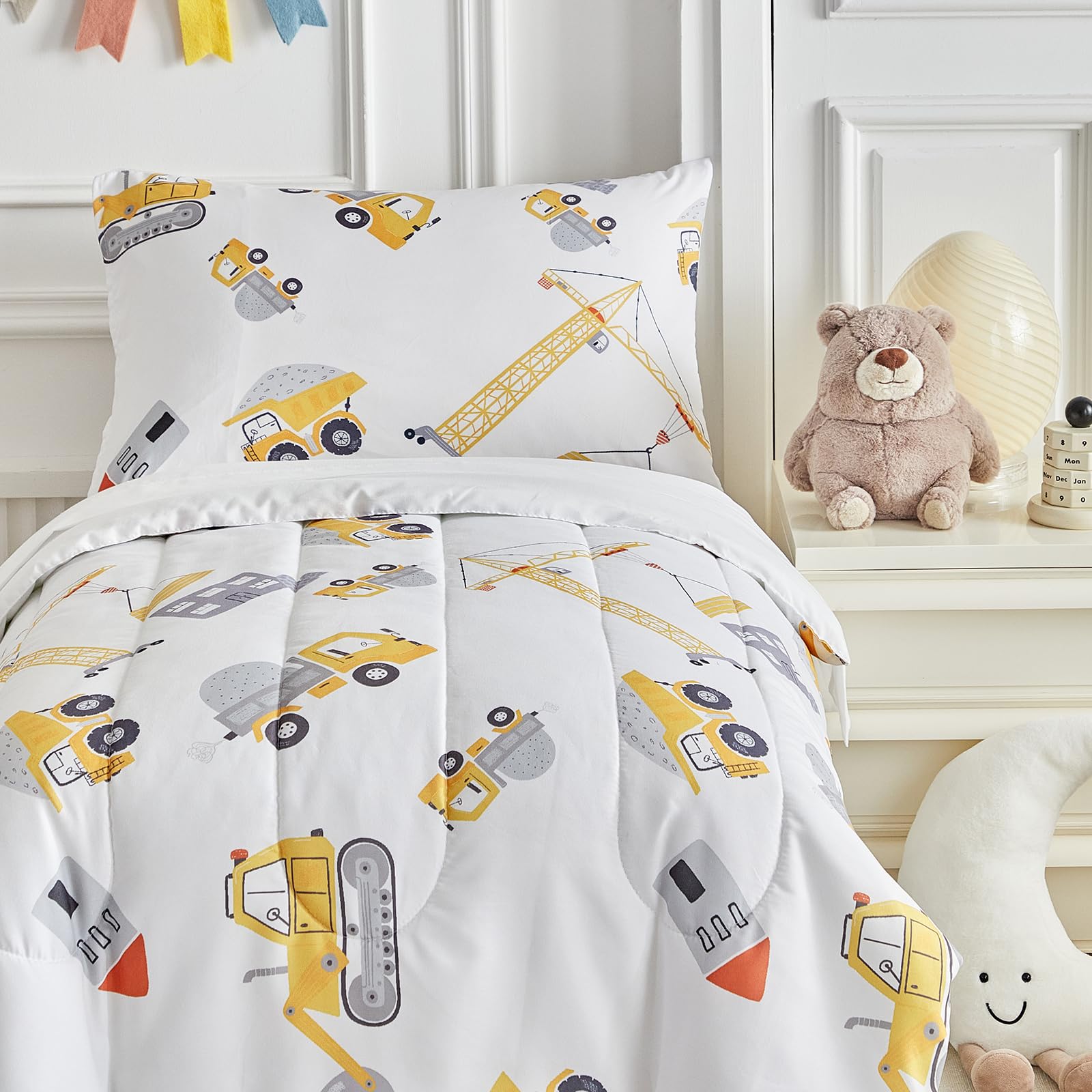 UOZZI BEDDING construction vehicles white sheet set offers soft, durable feel.