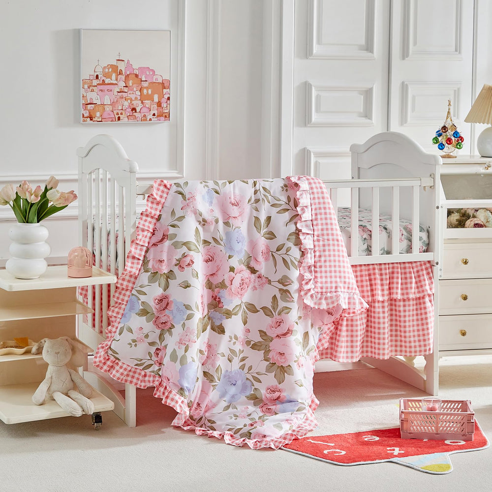 UOZZI Bedding crib sheet close-up in green plaid detail