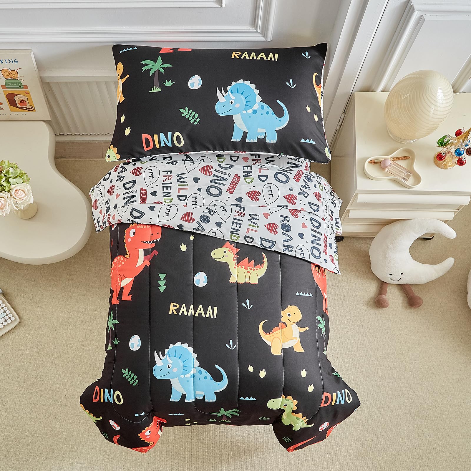 UOZZI BEDDING dinosaur design brightens a toddler bed with kid-friendly decor.