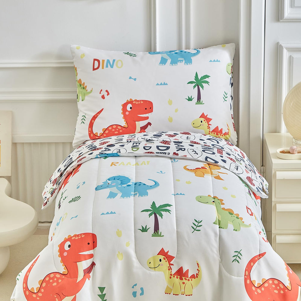 UOZZI Bedding fitted sheet closeup shows snug fit on toddler bed