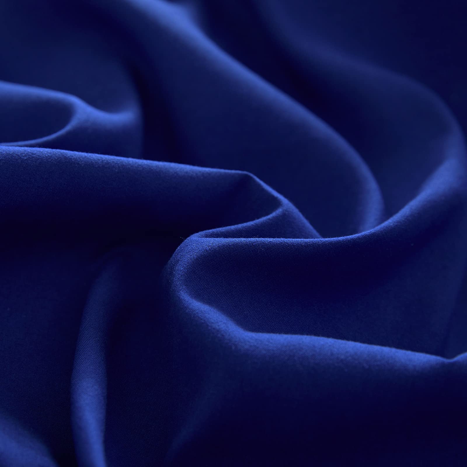 UOZZI Bedding gift-ready packaging emphasizes holiday gifting option.