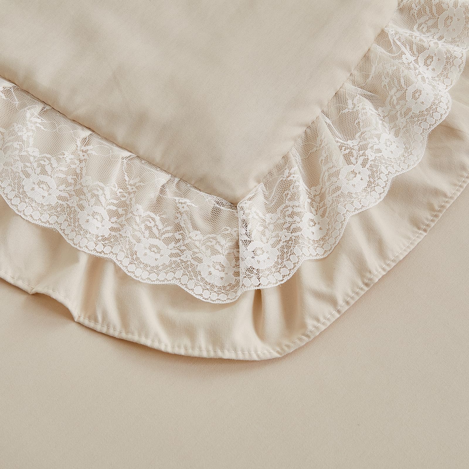 UOZZI Bedding microfiber inner-fill suggests breathable year-round comfort