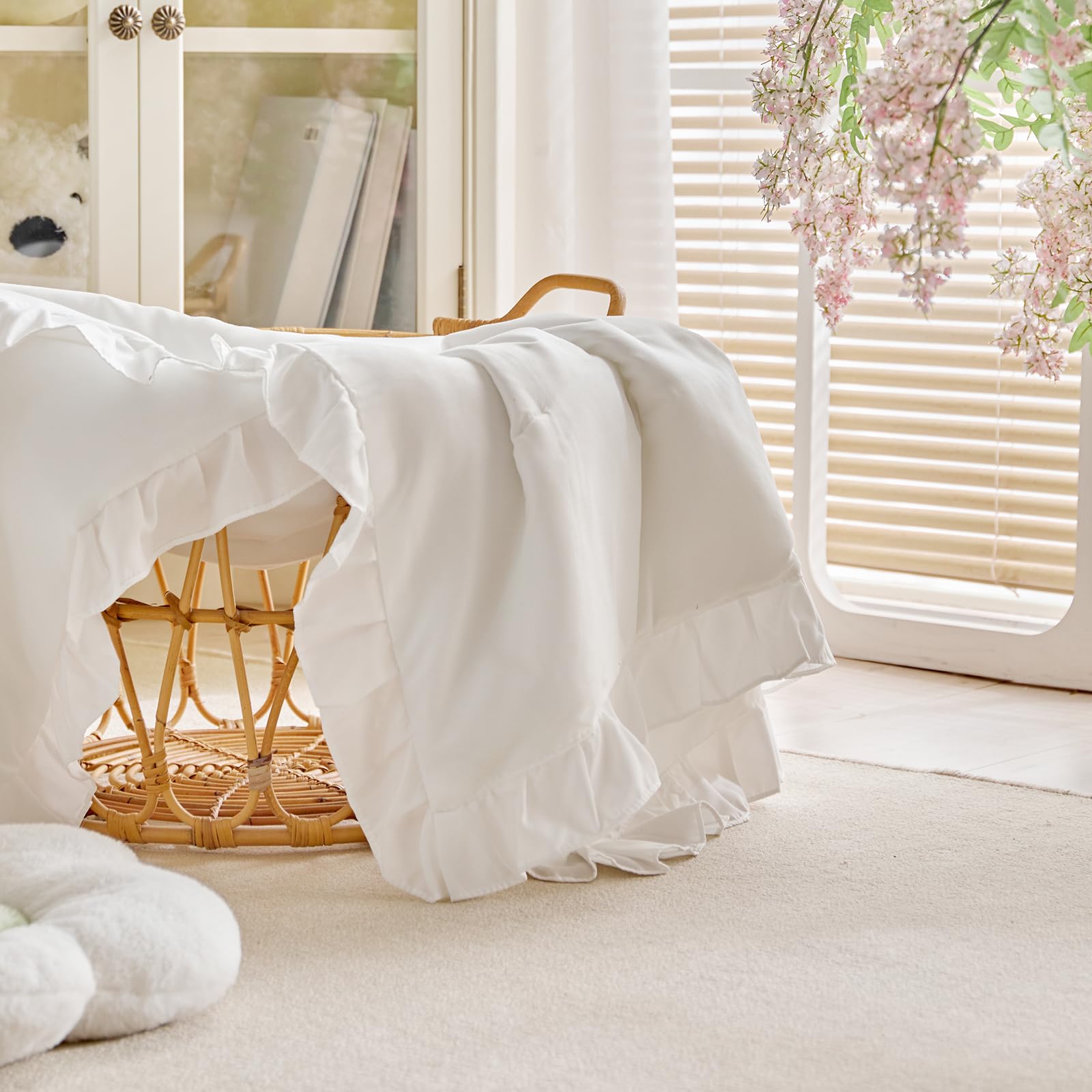 UOZZI Bedding multi-use crib-travel blanket for on-the-go