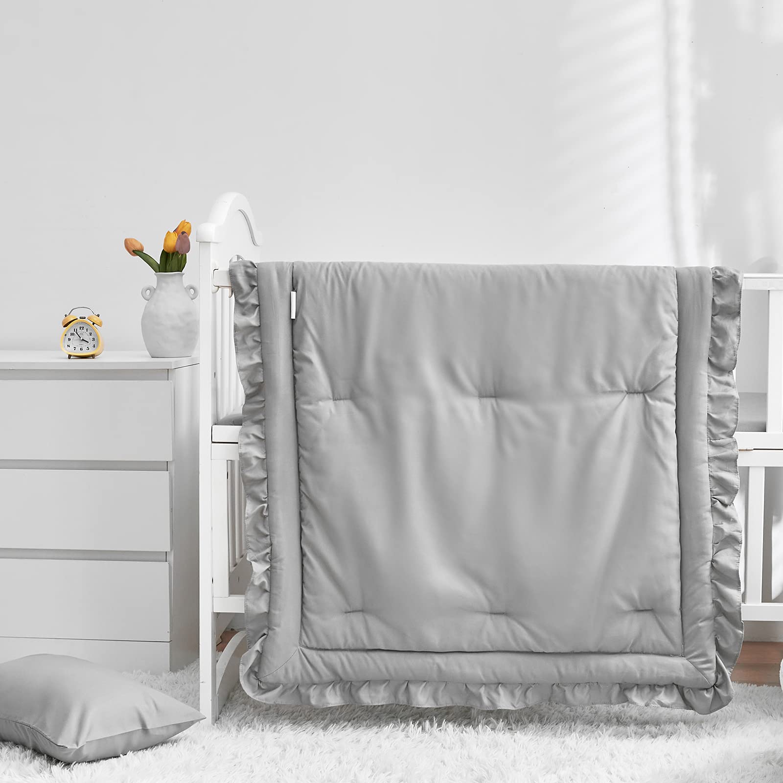 UOZZI BEDDING includes 3 pieces to simplify crib setup