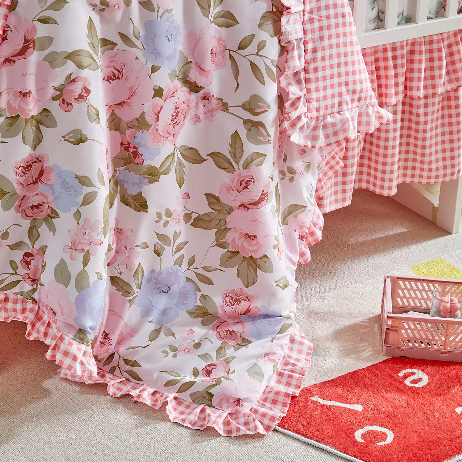 UOZZI BEDDING ruffle-detail-2inch-edge showcases two-inch edge boosts visual charm.