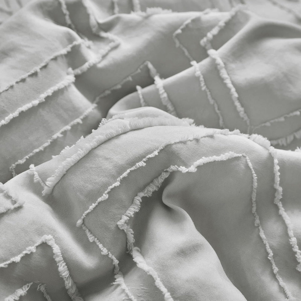 UOZZI BEDDING soft breathable fabric touch promotes comfortable sleep texture.