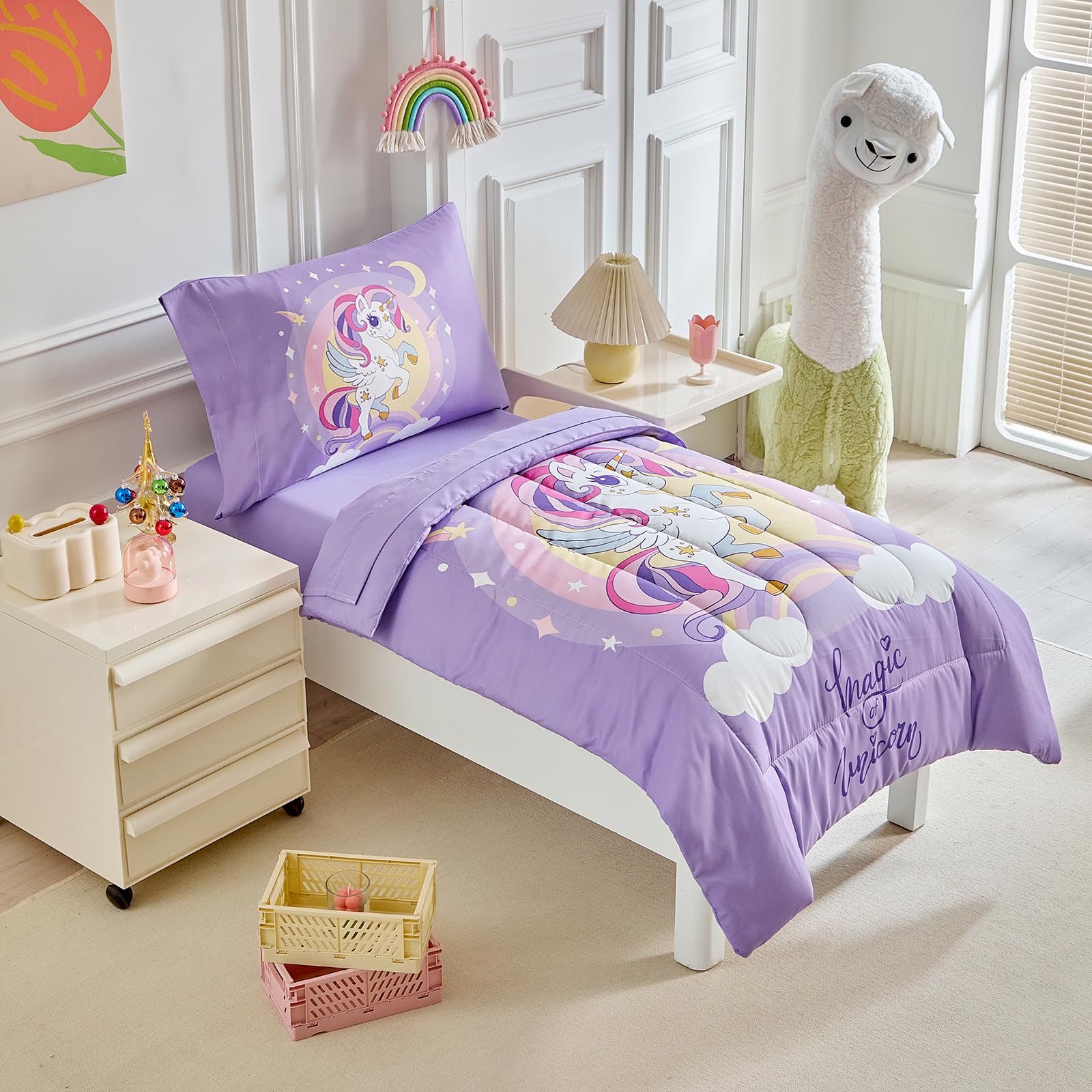 UOZZI BEDDING fitted sheet provides a snug fit for standard toddler beds