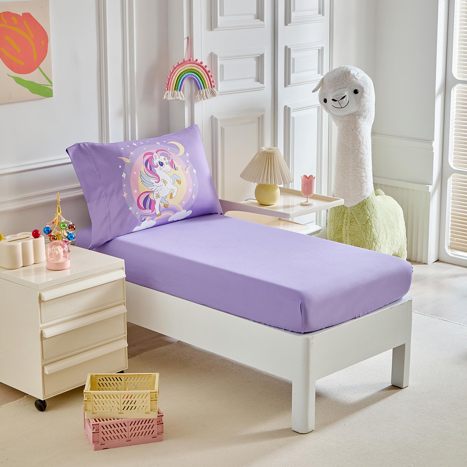 UOZZI BEDDING reversible design adds variety to toddler bed decor