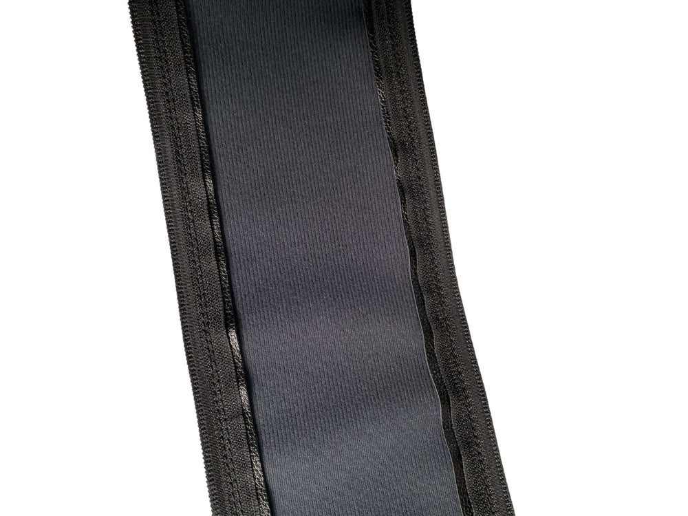 Uppababy Vista handlebar cover on stroller demonstrates stylish protection against dirt and wear.