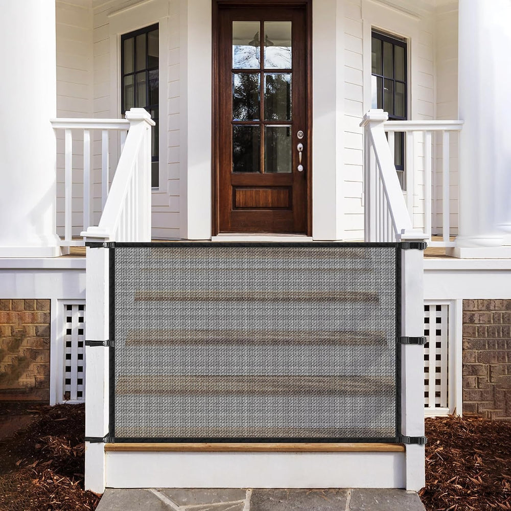 UrbAmerican gate installation demo showing hook-based mounting.