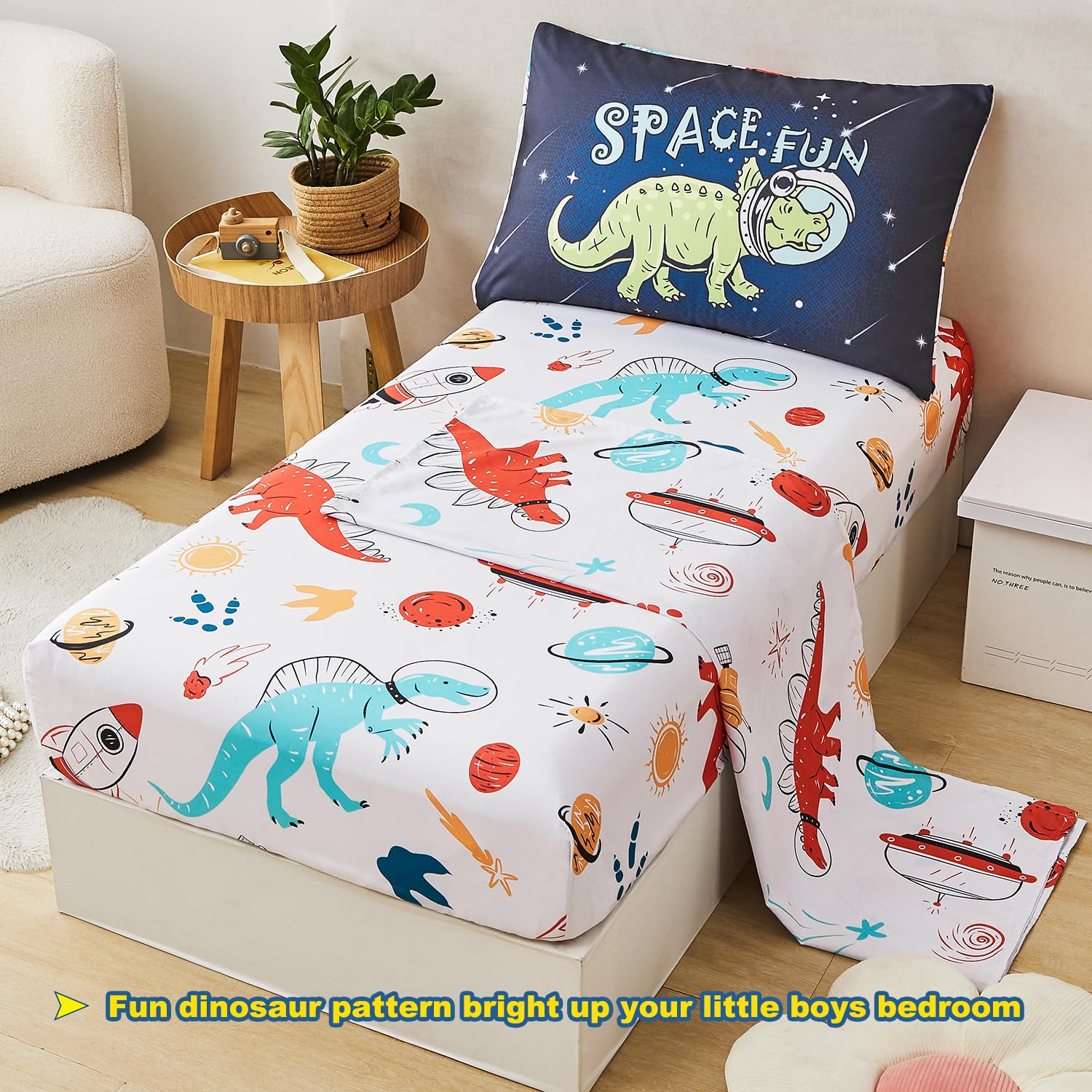 URBONUR flat sheet shows generous size for tidy toddler bed setup