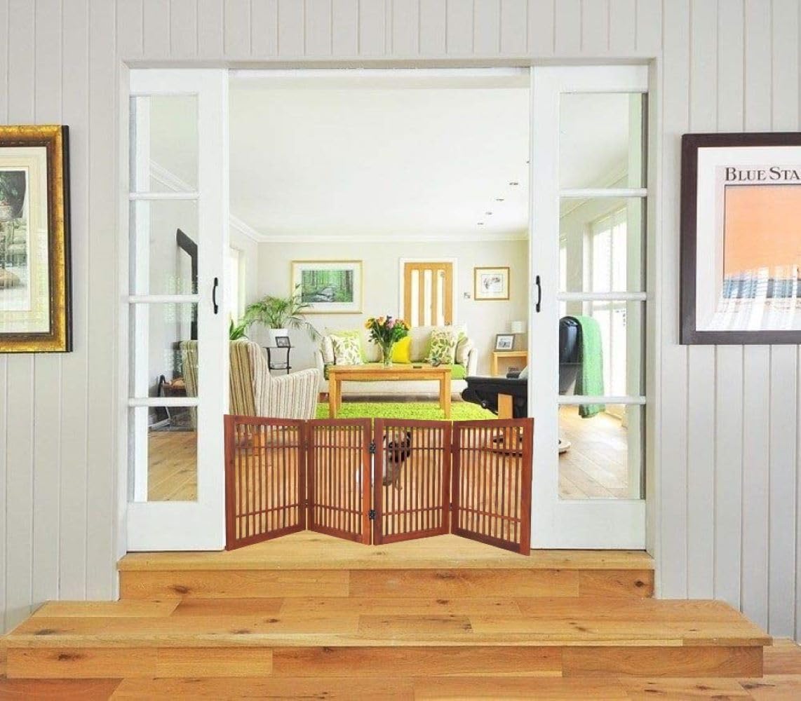 Urnporium Freestanding wooden gate with 2-way hinges enables flexible room configurations