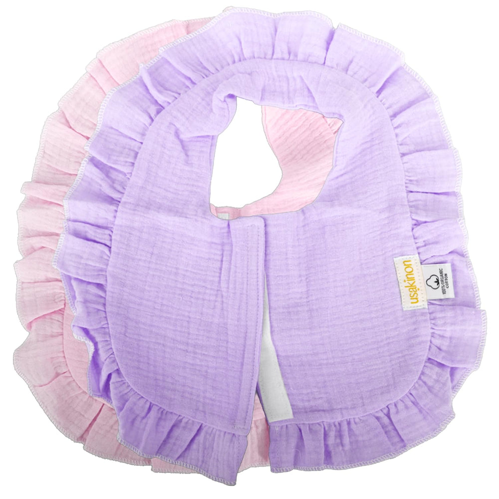 usakinon muslin bib texture feels soft and highly absorbent.