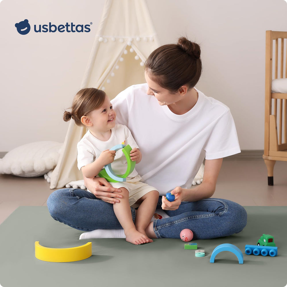 Usbettas Baby Play Mat outdoor-use capability for safe outdoor play.