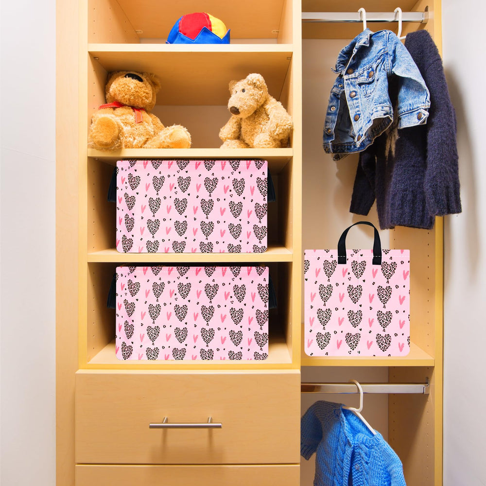 VAIVUSTO Rec Heart Print Box Hamper in nursery supports learning tidy habits.