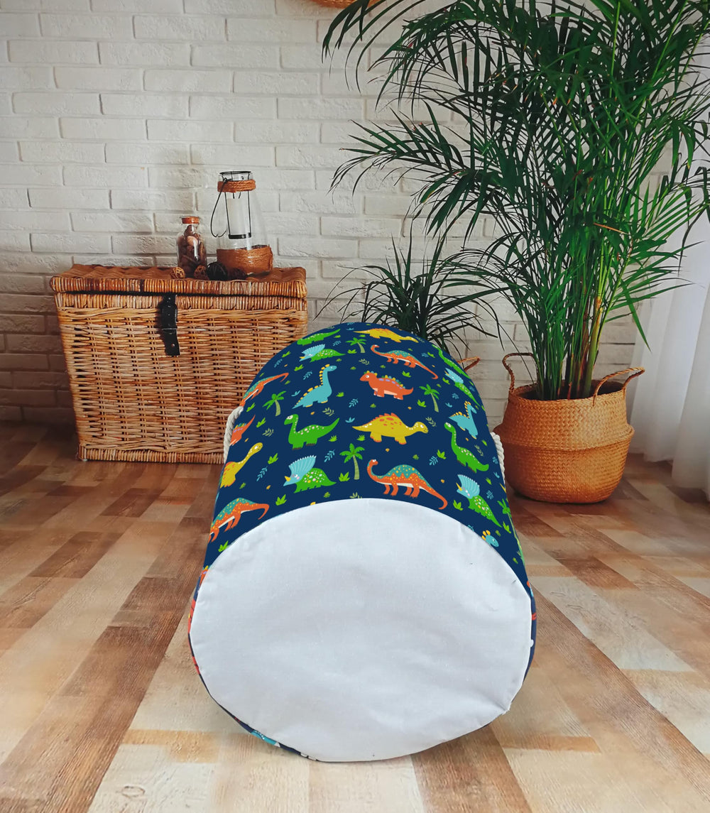 VAIVUSTO round basket organizing towels and clothes for easy access.