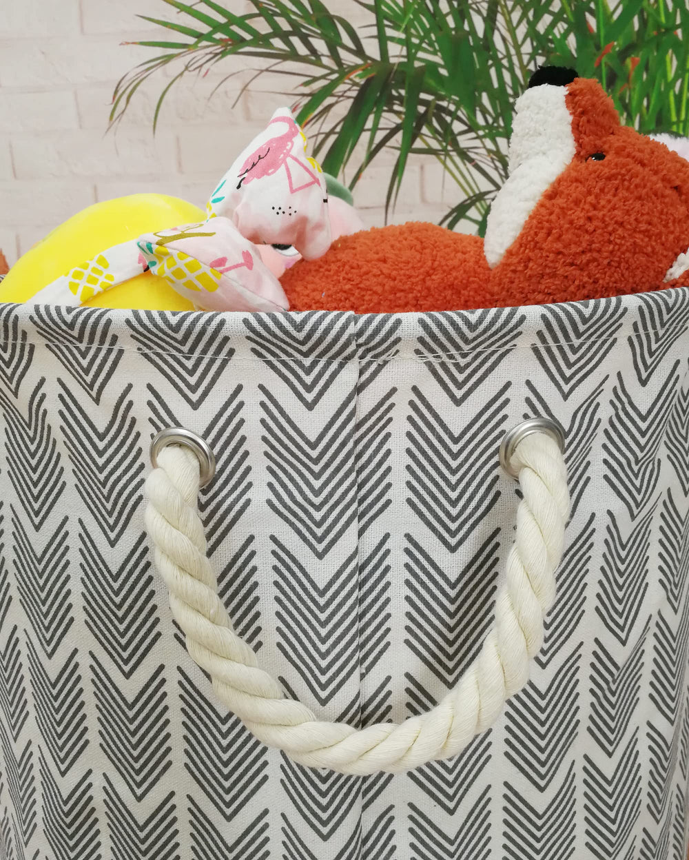 VAIVUSTO round laundry basket lightweight design for easy carry and use
