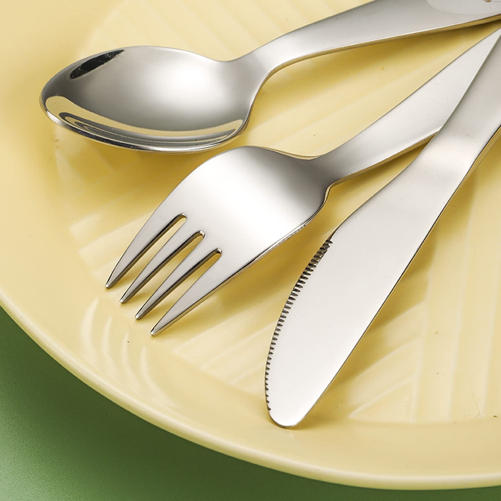 VANRA cutlery finish shines with tarnish resistance for everyday meals